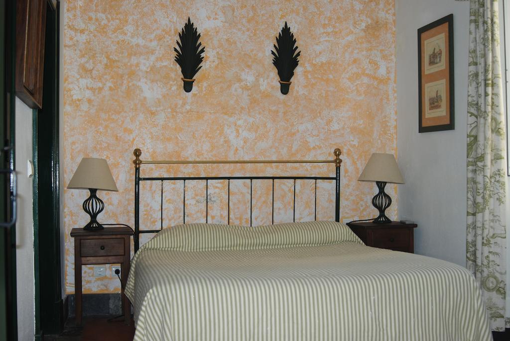 Herdade Da Samarra Otel Viana do Alentejo Oda fotoğraf