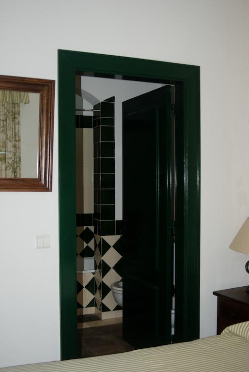 Herdade Da Samarra Otel Viana do Alentejo Oda fotoğraf